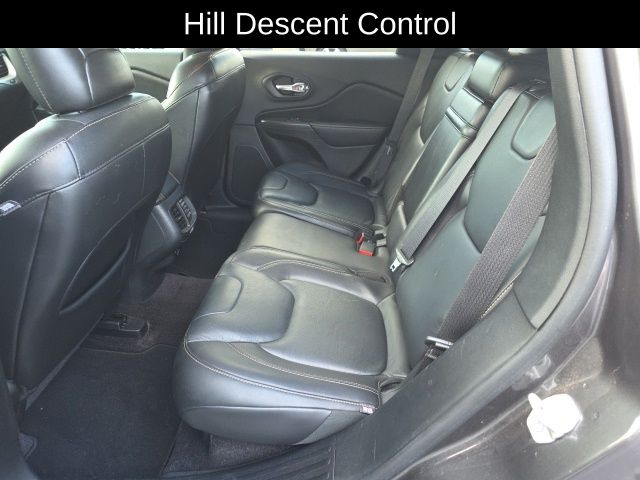2016 Jeep Cherokee Limited photo 9