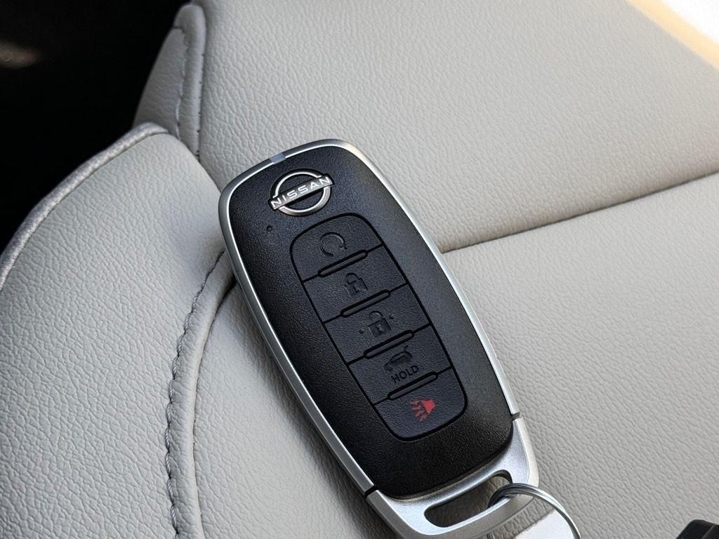 2025 Nissan Murano SL photo 24