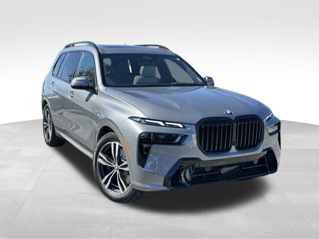 2026 BMW X7 40i's photo