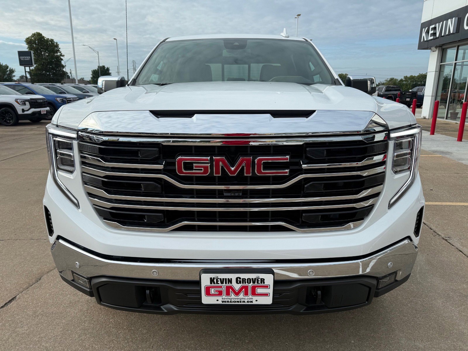 2025 Gmc Sierra 1500 SLT photo 2