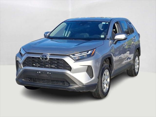 2023 Toyota RAV4 LE's photo