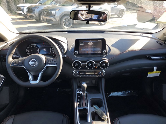 2025 Nissan Sentra SR photo 21