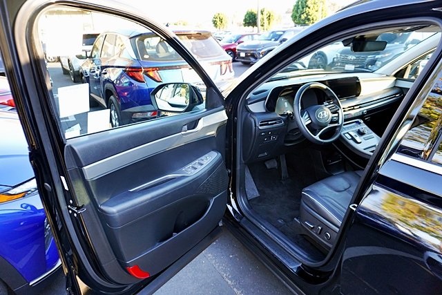 Used 2024 Black Hyundai XRT image 37