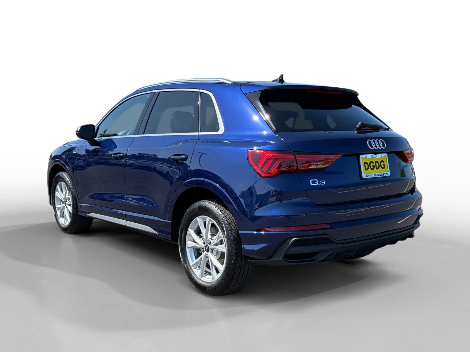 2025 Audi Q3 Premium Plus S line photo 3