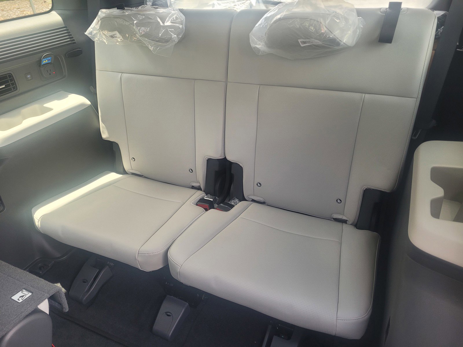 2025 Hyundai Santa Fe Limited photo 4