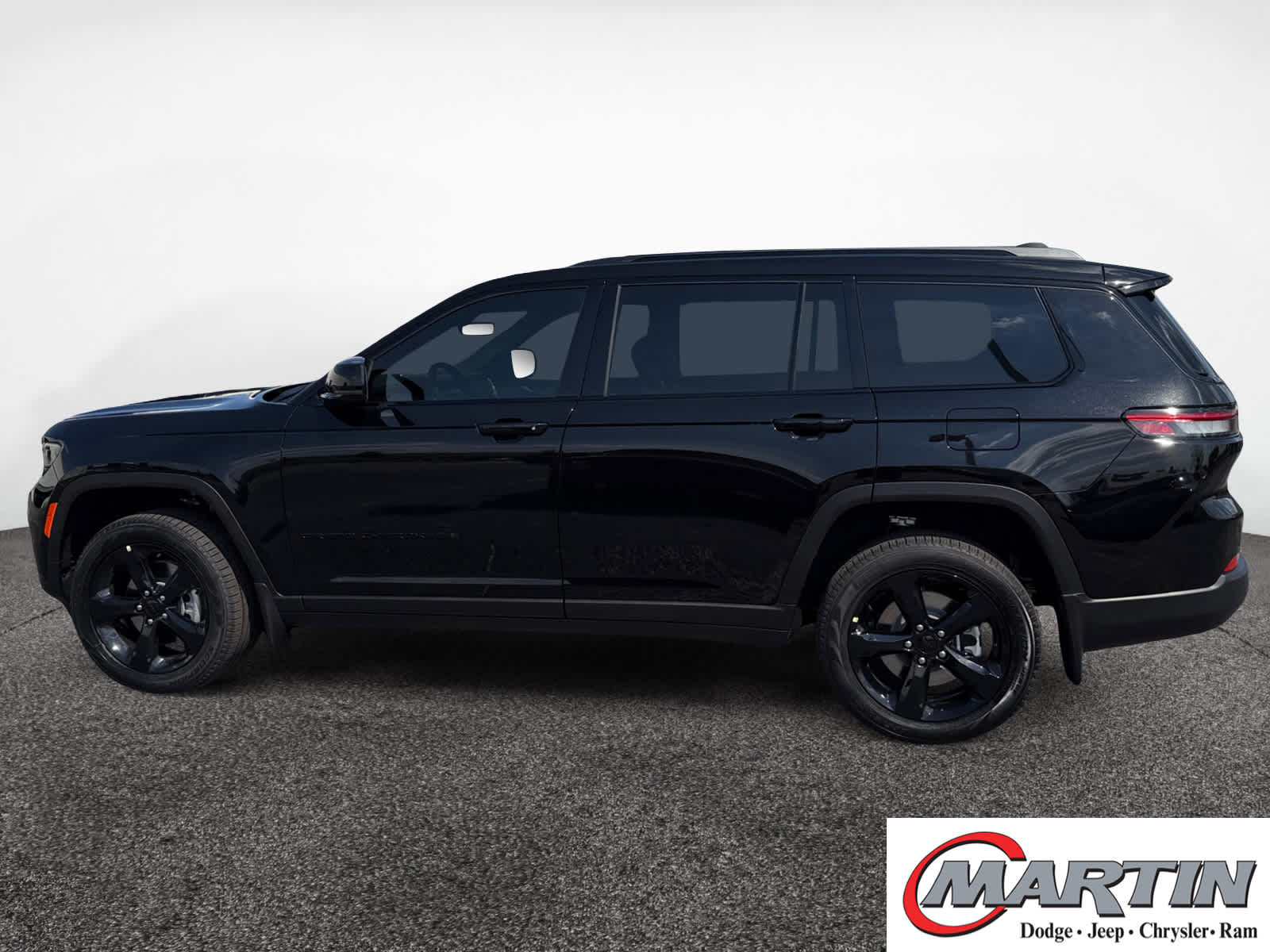 2025 Jeep Grand Cherokee Limited photo 2
