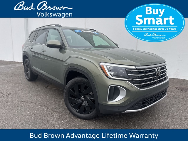 2026 Volkswagen Tiguan SE R-LINE BLACK's photo