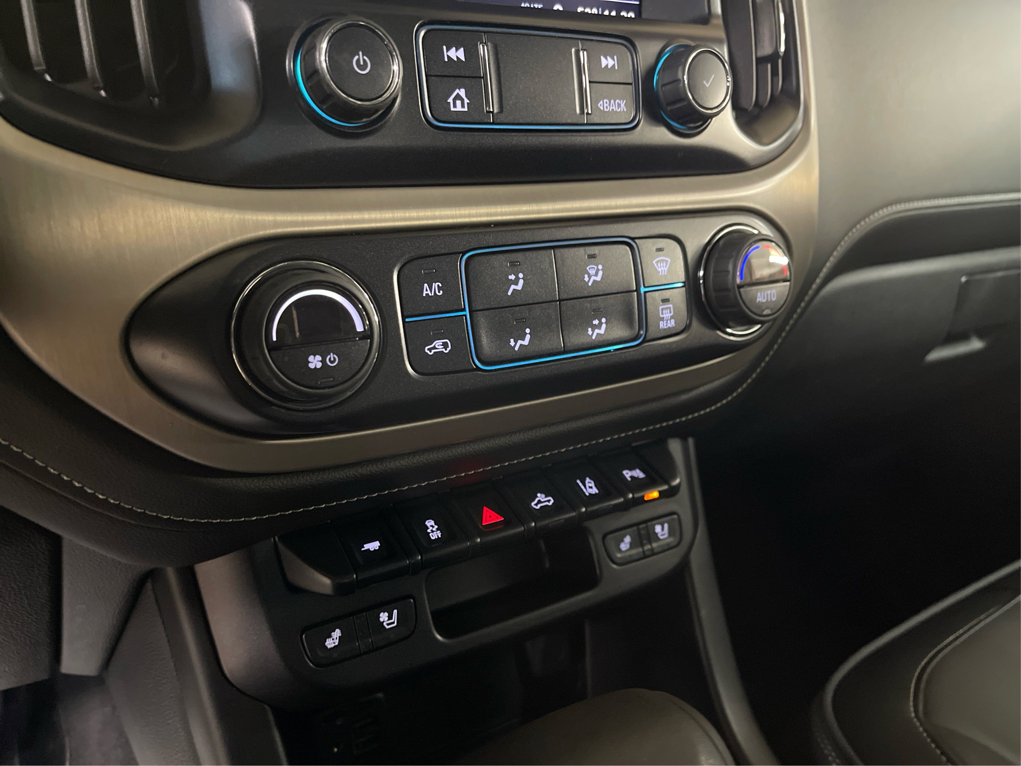 2020 Gmc Canyon Denali photo 16