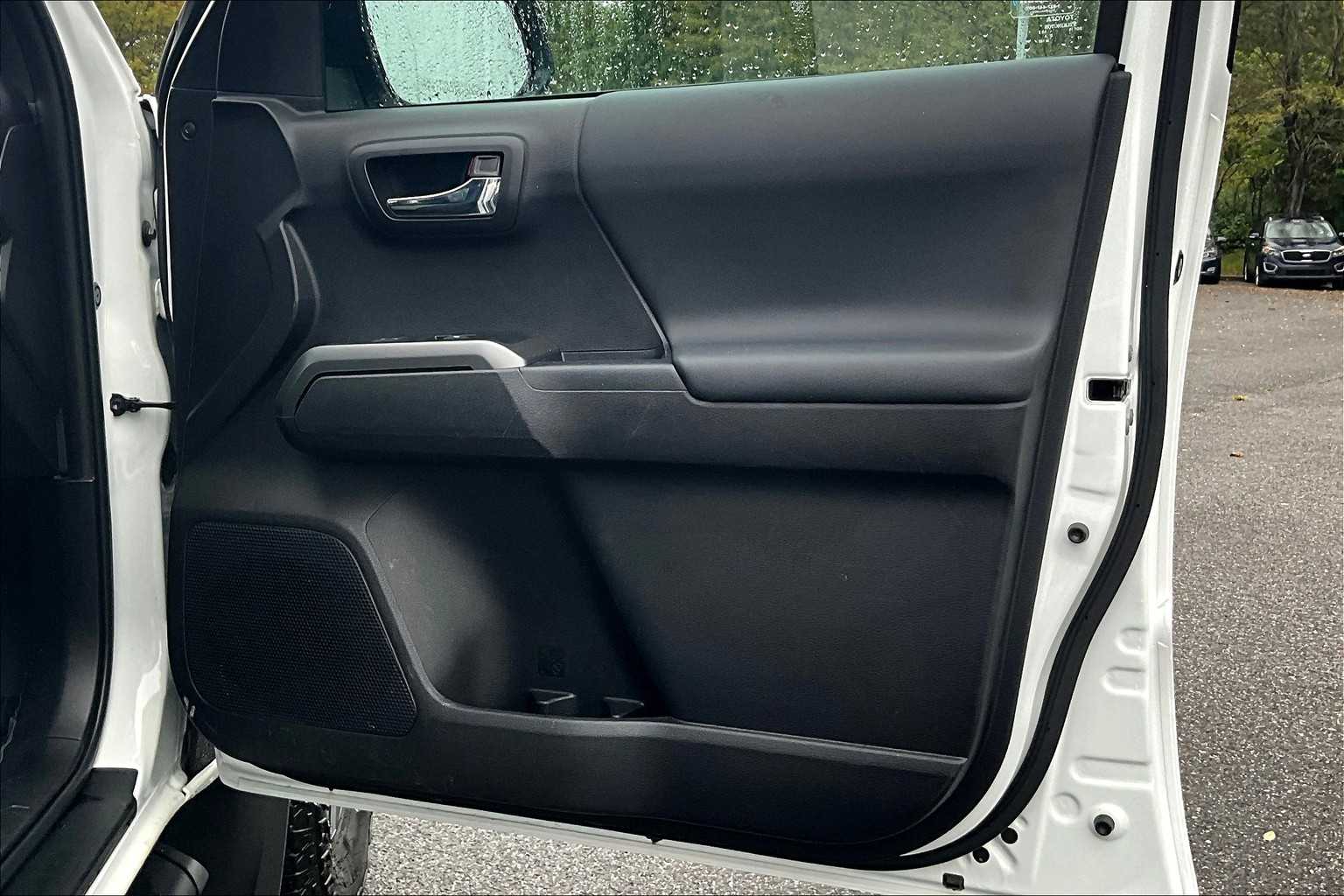 2023 Toyota Tacoma TRD 4x4 photo 19
