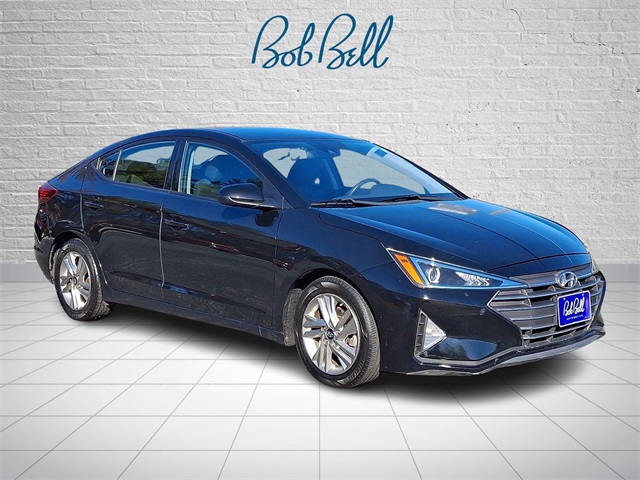 2019 Hyundai Elantra SEL's photo