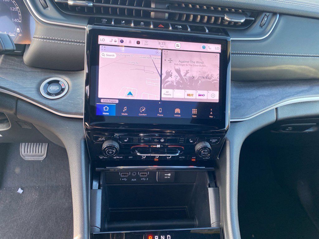 2025 Jeep Grand Cherokee Limited photo 7
