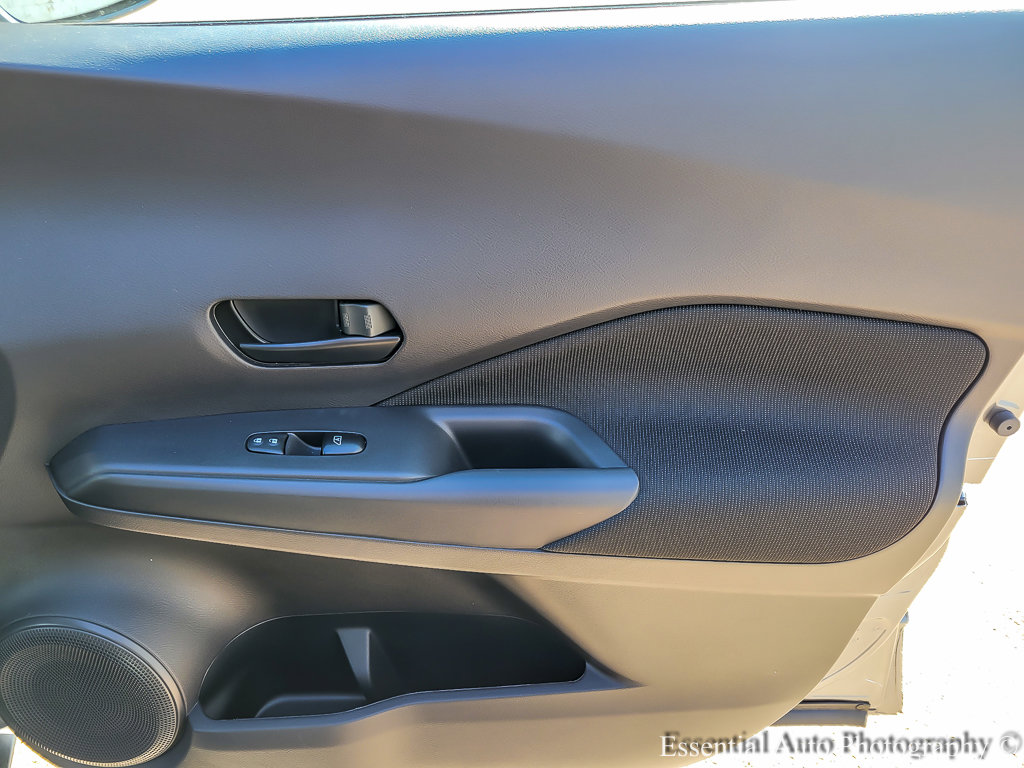 2024 NISSAN KICKS - Image 19