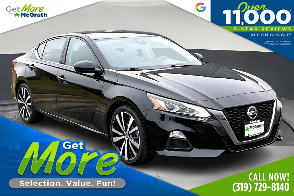 2020 Nissan Altima SR's photo