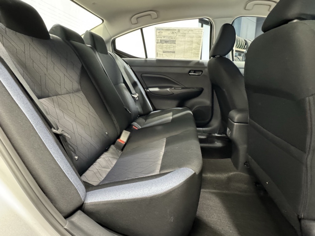 2025 Nissan Versa SV photo 19