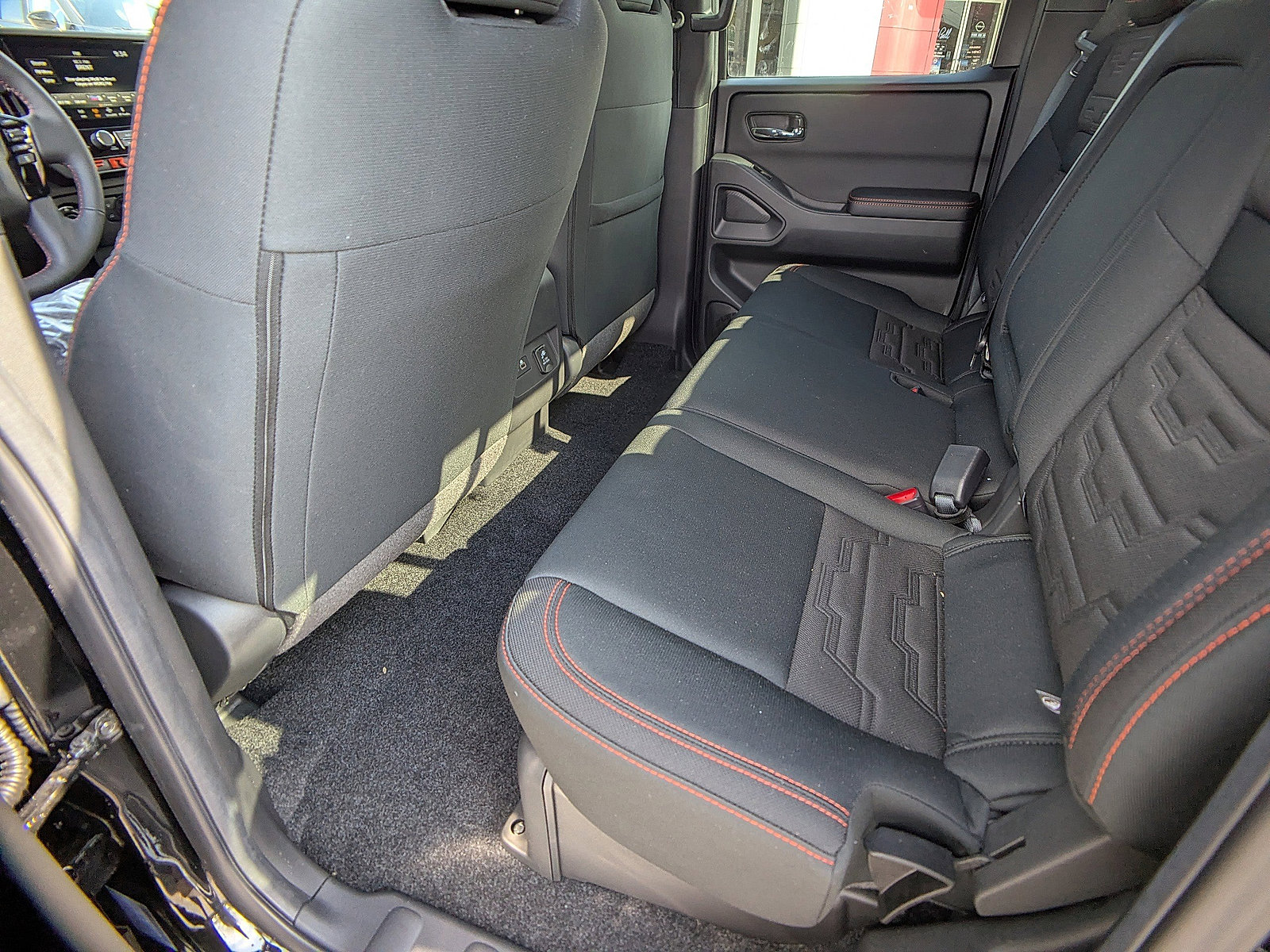 2025 Nissan Frontier PRO-4X photo 5