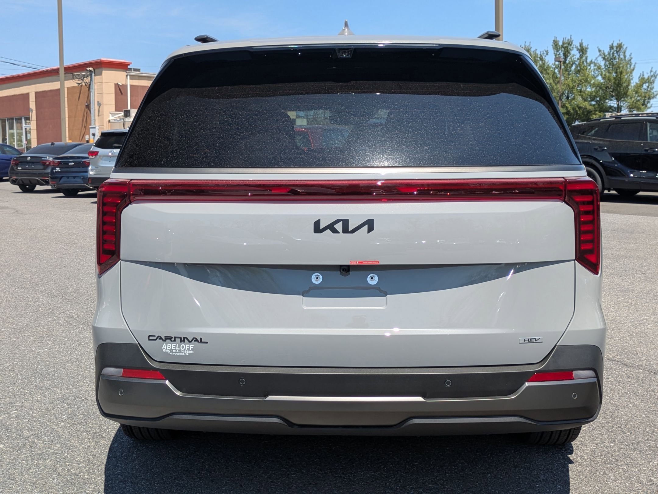 2025 Kia Carnival SX Prestige photo 3