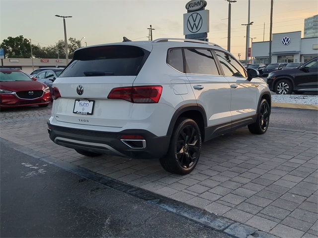 2022 Volkswagen Taos SEL photo 3