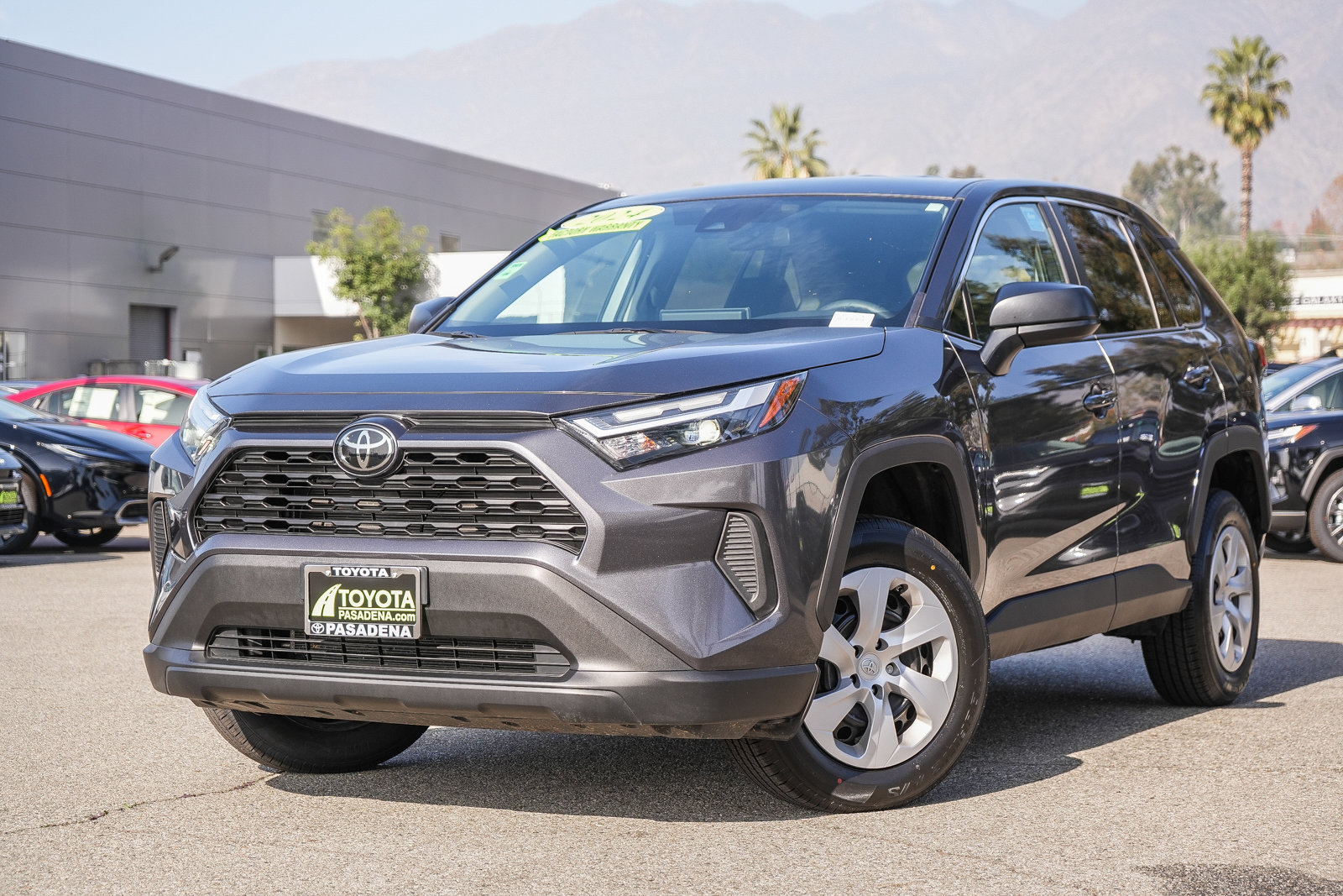 2024 Toyota RAV4 LE's photo