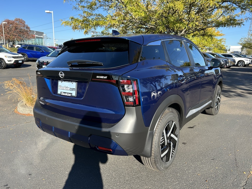2025 Nissan Kicks SV photo 5
