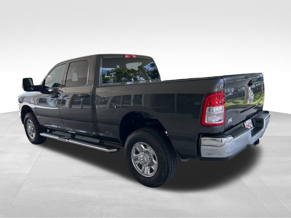 2024 Ram 2500 Tradesman photo 4