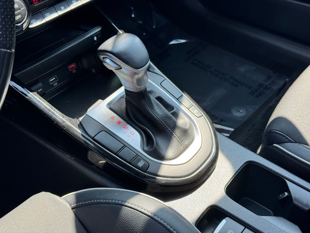 2023 Kia Forte GT-Line photo 18