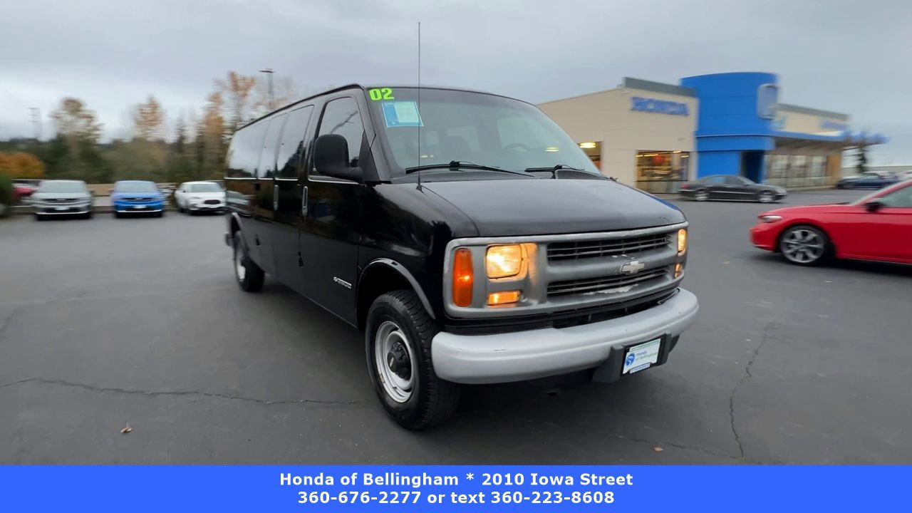 2002 Chevrolet Express Van Base photo 2