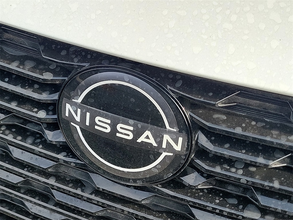 2025 Nissan Sentra SR photo 5