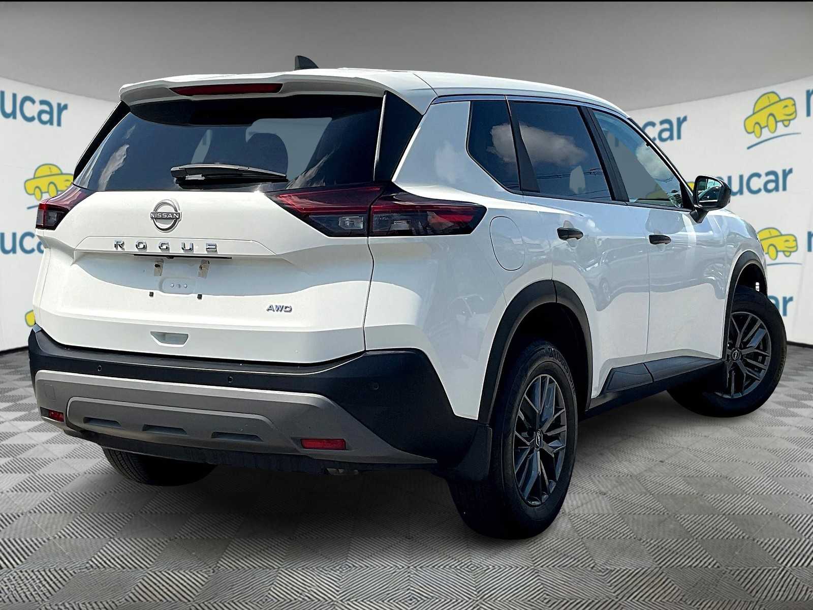 2023 Nissan Rogue AWD S photo 3