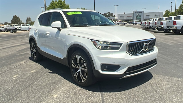 2022 Volvo XC40 Inscription's photo