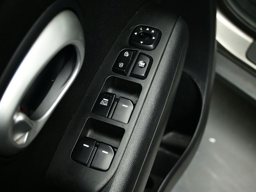 2015 Kia Soul Base photo 20