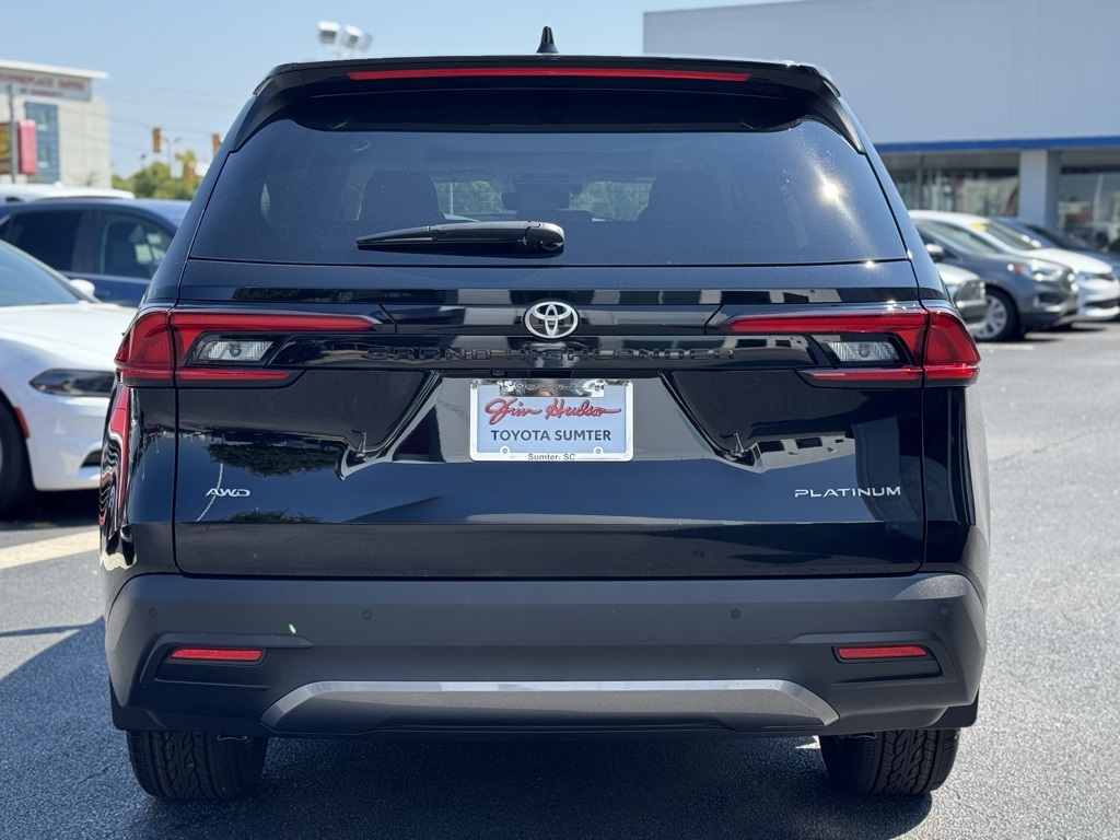 2025 Toyota Grand Highlander Platinum AWD photo 4