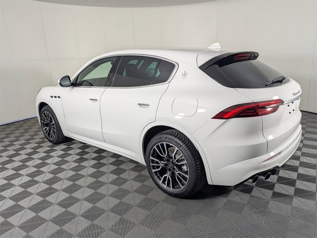 2025 Maserati Grecale photo 6