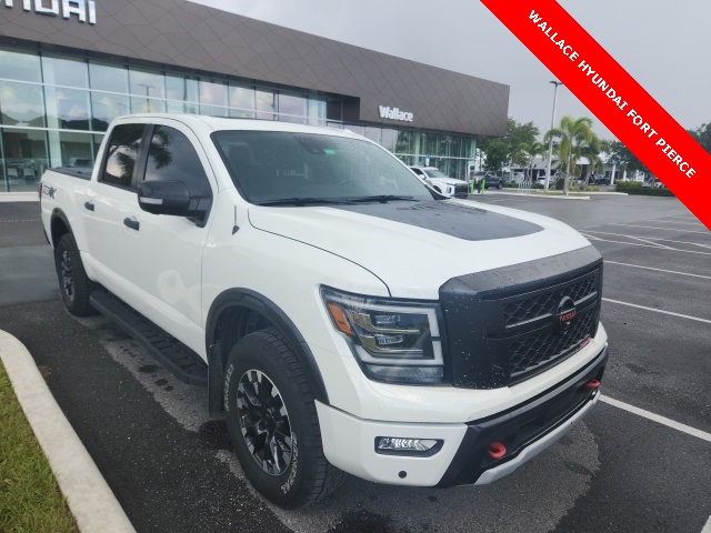 2021 Nissan Titan PRO-4X photo 2