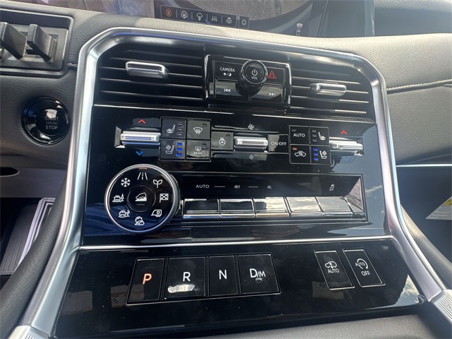 2025 Nissan Armada Platinum Reserve photo 15