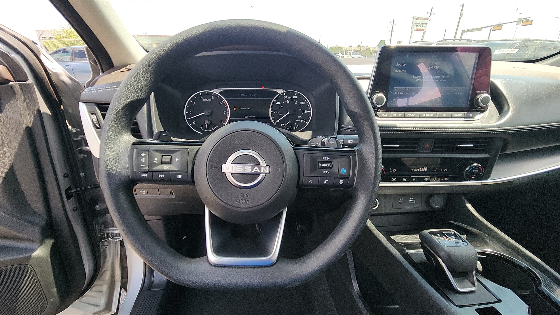 2023 Nissan Rogue SV photo 23