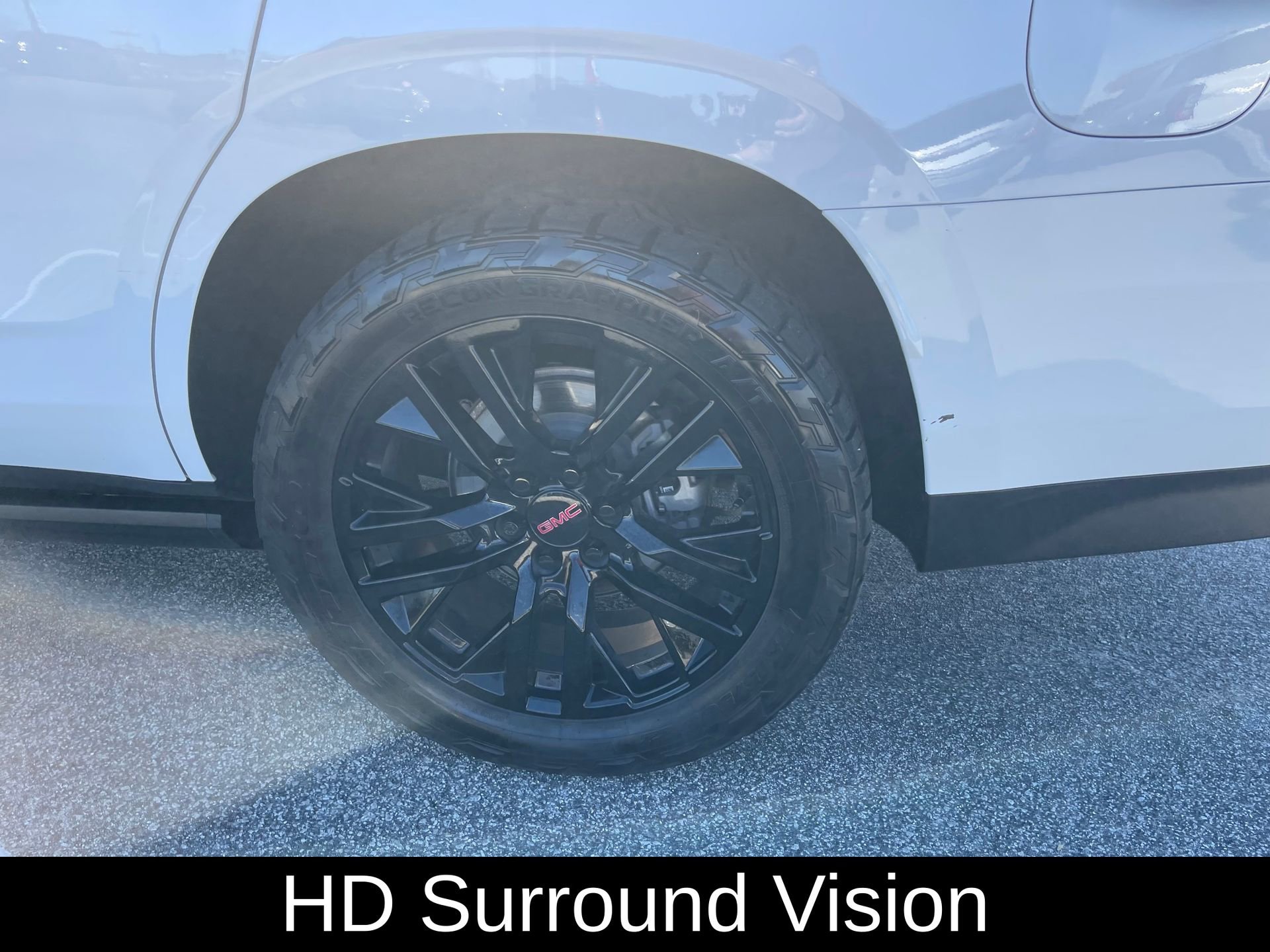 2023 GMC Yukon AT4's photo