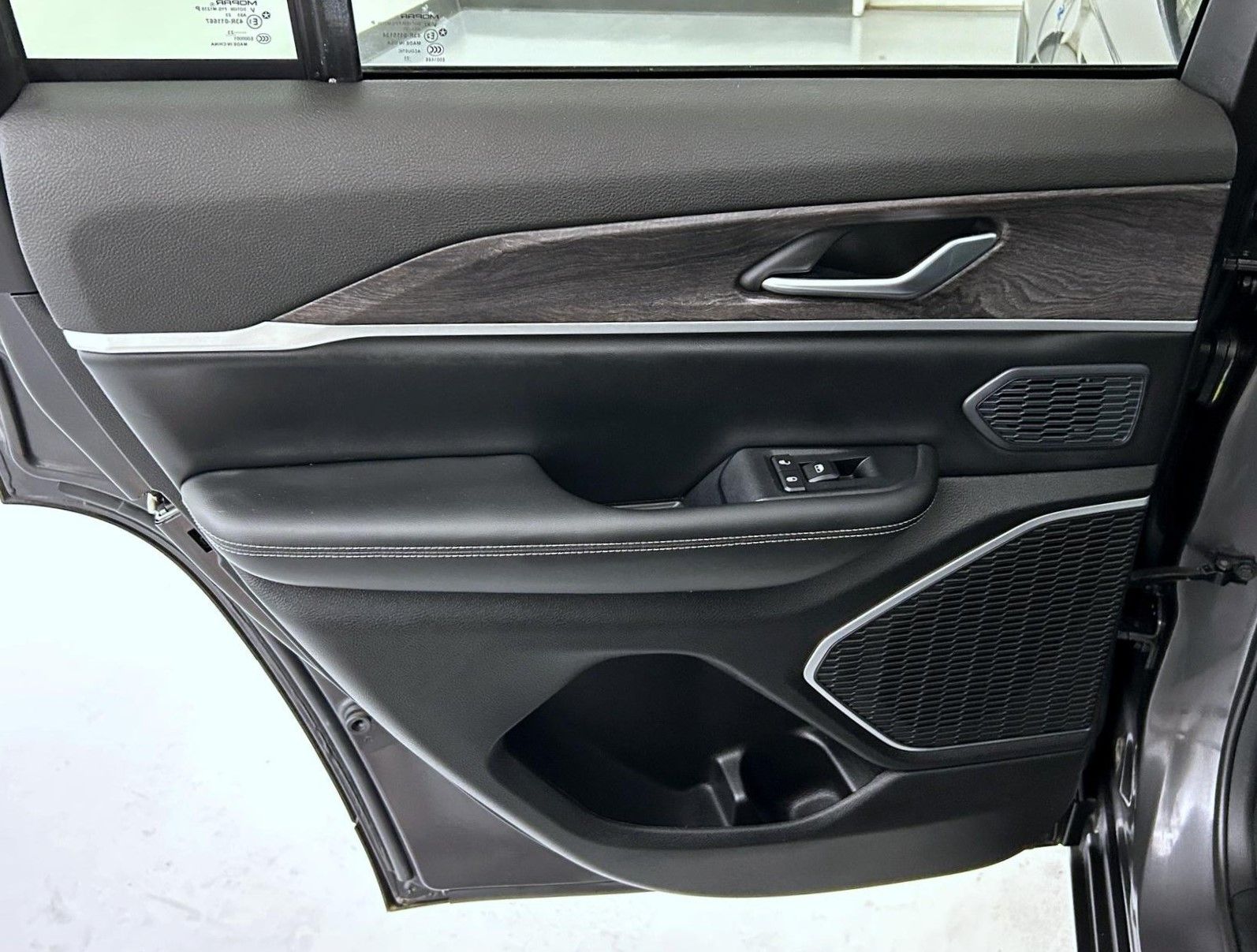 2023 Jeep Cherokee 4xe photo 19