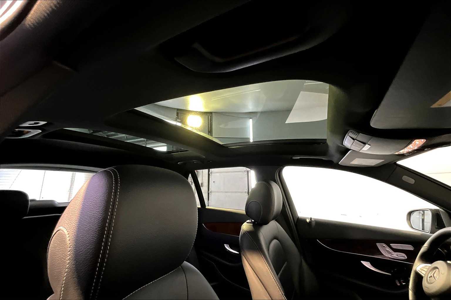 2019 Mercedes Benz GLC 300 4MATIC photo 10