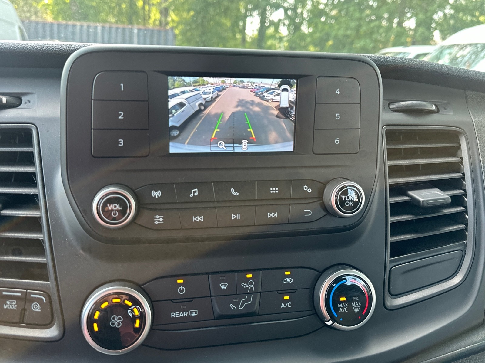 2021 Ford Transit Passenger XLT photo 10