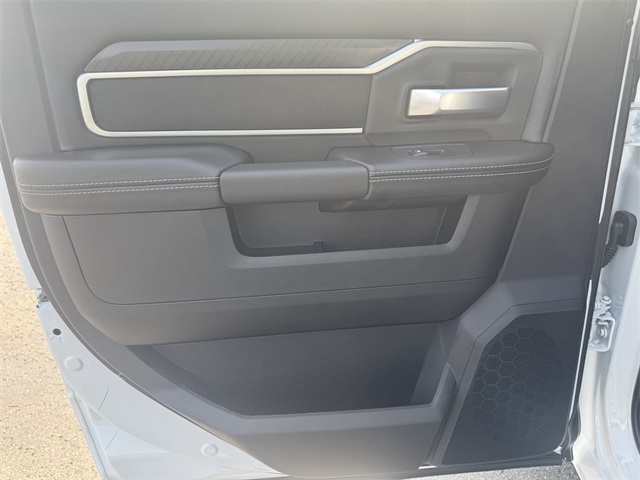 2025 Ram 2500 Big Horn photo 11