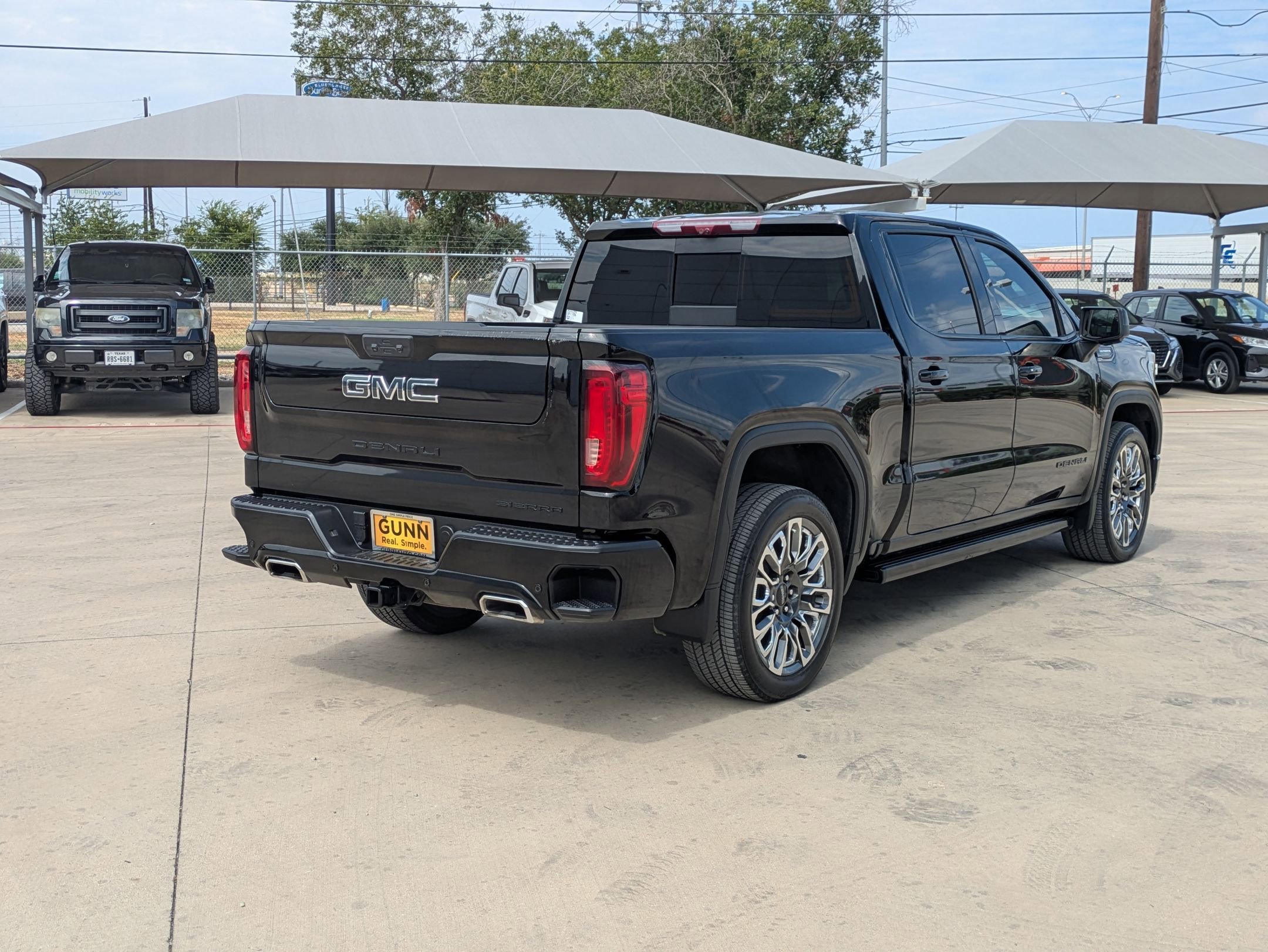 2024 Gmc Sierra 1500 Denali Ultimate photo 2