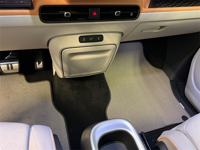 2025 Volkswagen ID. Buzz Pro Plus photo 17