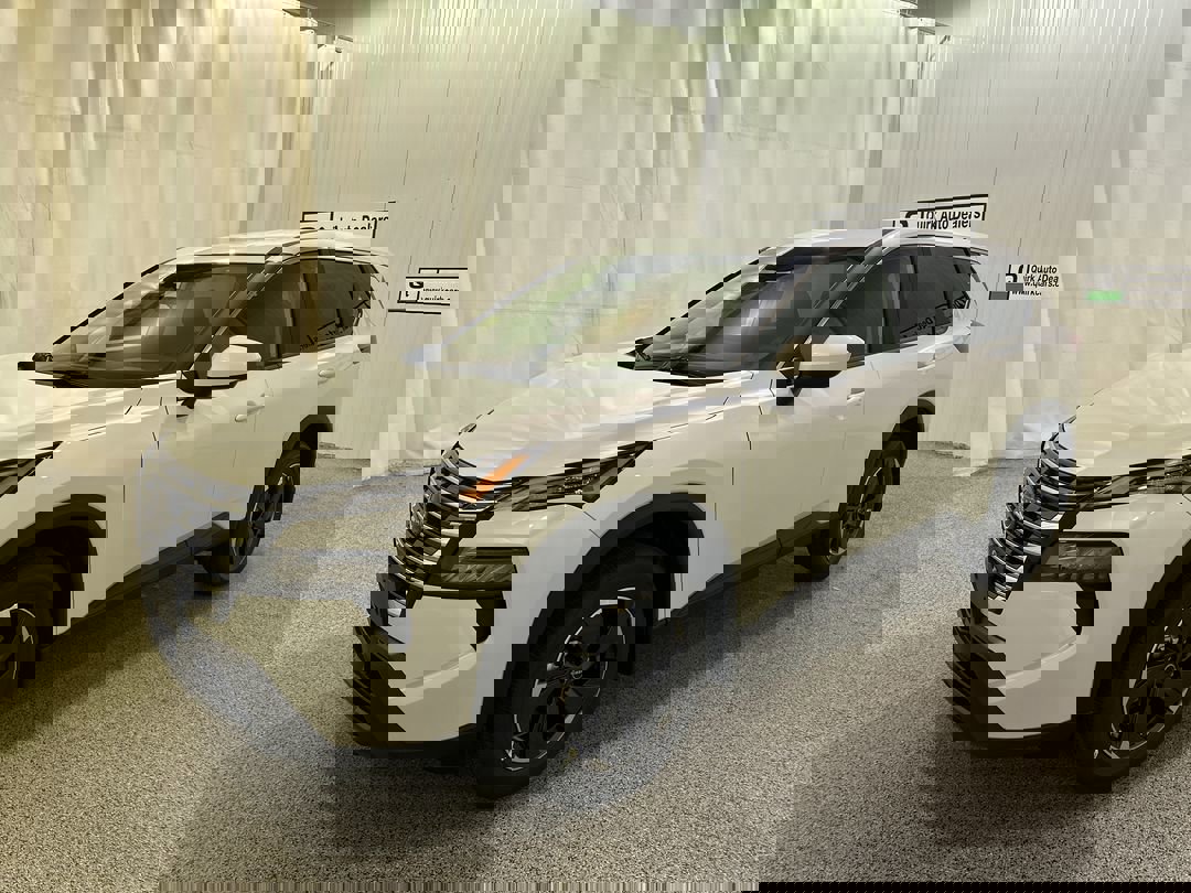 2026 Nissan Rogue SV photo 3