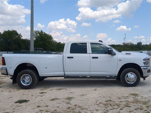 2026 Ram 3500 Tradesman photo 8