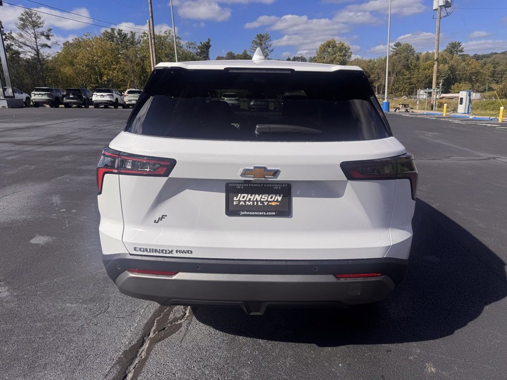 2026 Chevrolet Equinox LT photo 3