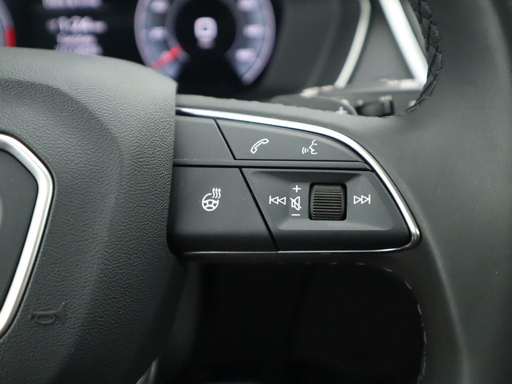 2025 Audi Q5 45 S line Premium Plus photo 11
