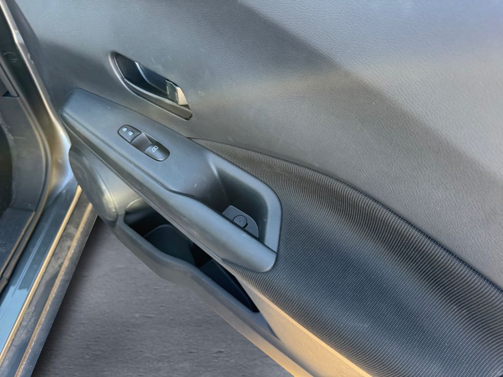 2025 Nissan Kicks Play S photo 15