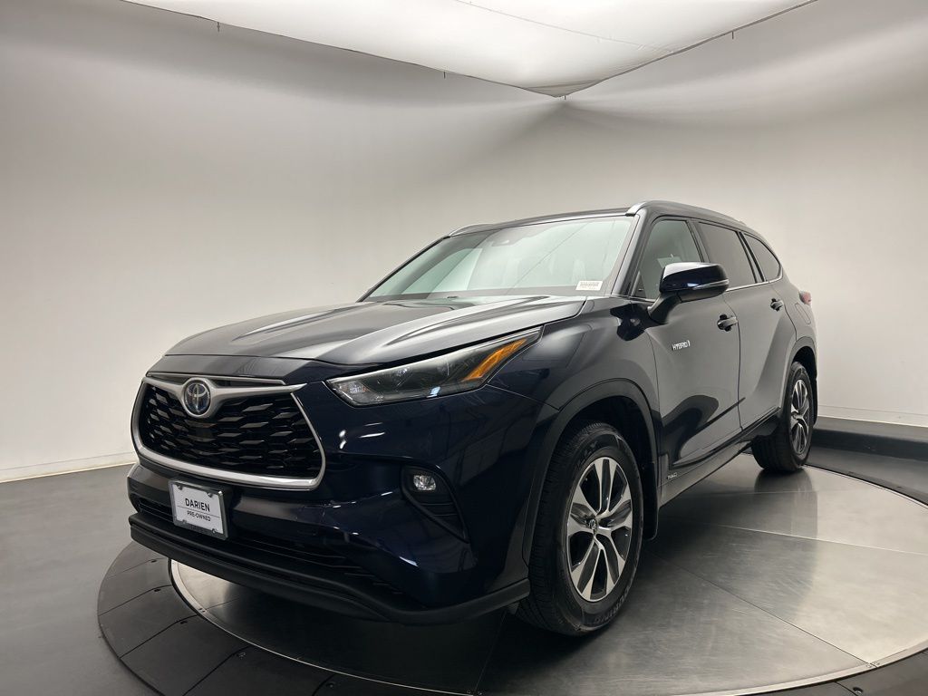 2021 Toyota Highlander XLE's photo