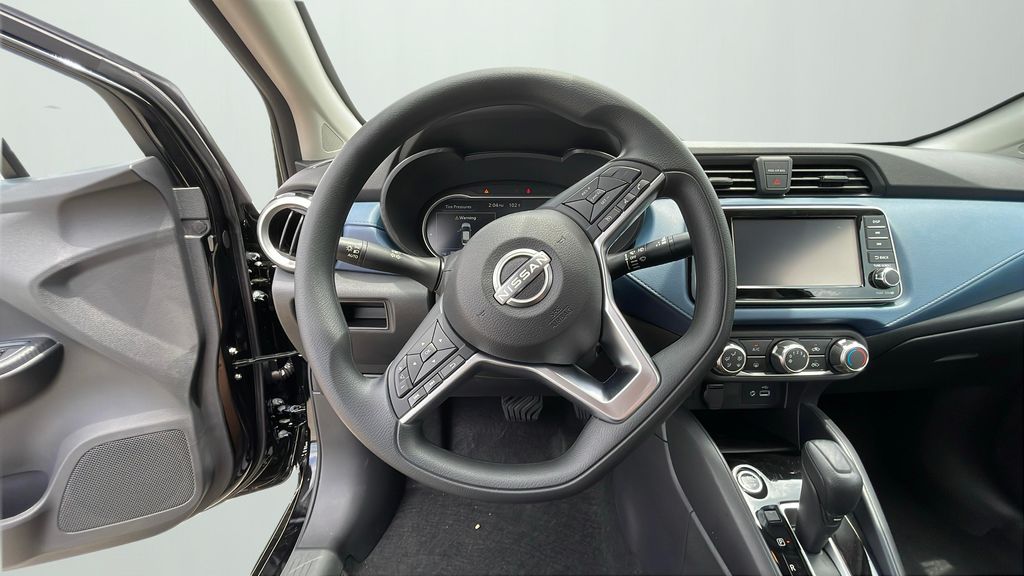 2025 Nissan Versa SV photo 13