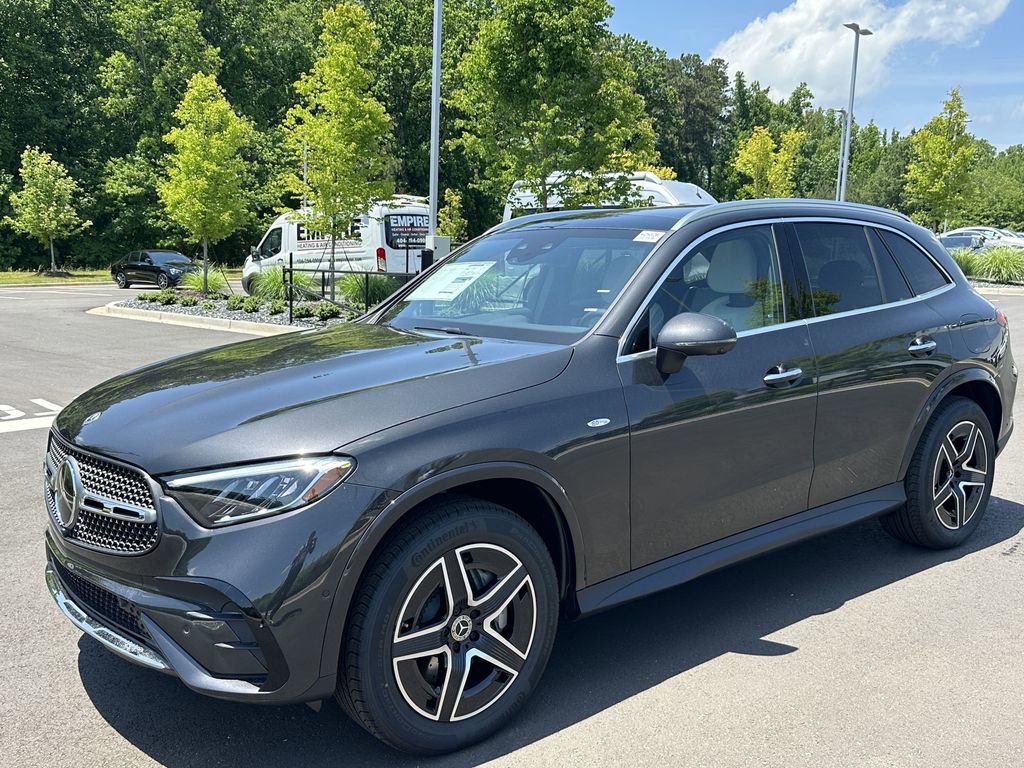 2025 Mercedes Benz GLC 350e 4MATIC photo 3